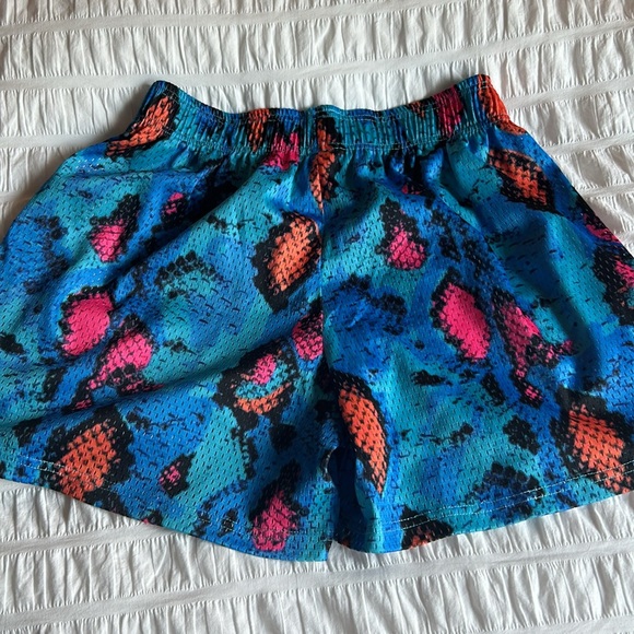 Inaka Power Shorts - Picture 3 of 4
